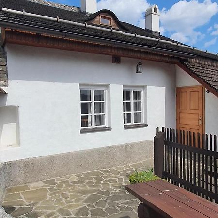 Ferienwohnung Stramberk V Kute Exterior foto